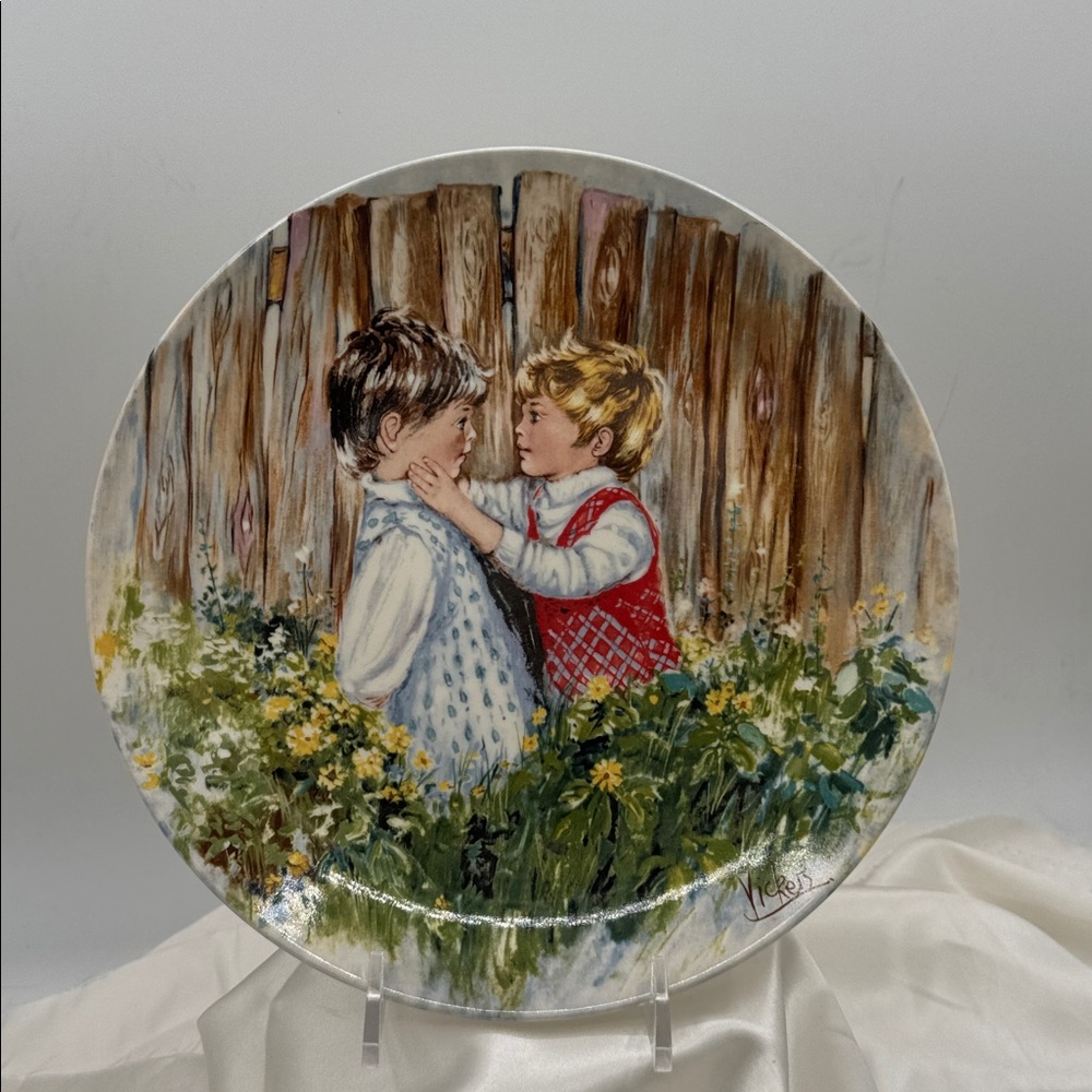 Wedgwood “Be my friend” Decorative Plate, 1st in the Series.